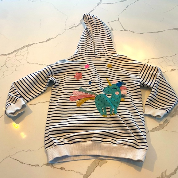Girls NEXT Unicorn sweatshirt EUC in Size 6/7 - Picture 1 of 4